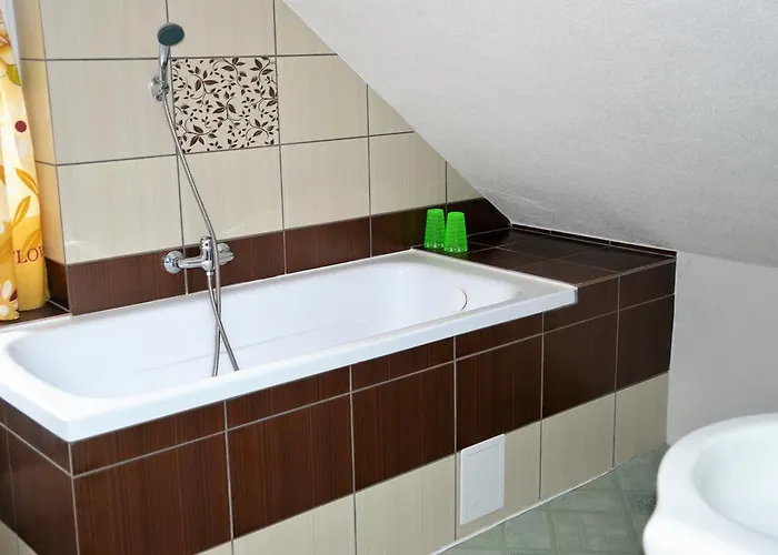 Chaty Antonia 度假居 *